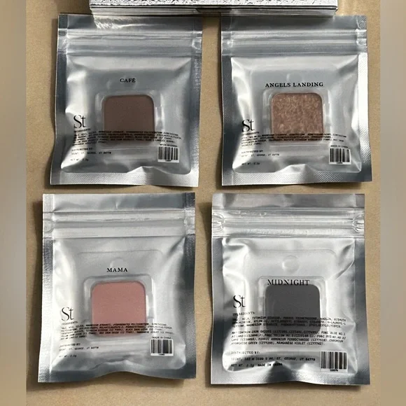 Seint Beauty Eyeshadow Palette with 4 Eyeshadows - Picture 3 of 10